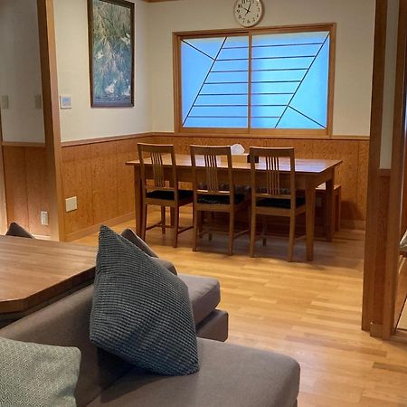 Shirokuma Lodge Hakuba Eksteriør billede